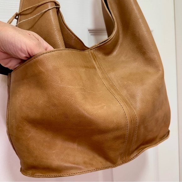 Genuine Leather Hobo Bag | One Size | Tan | NWT 👜 - Picture 6 of 15